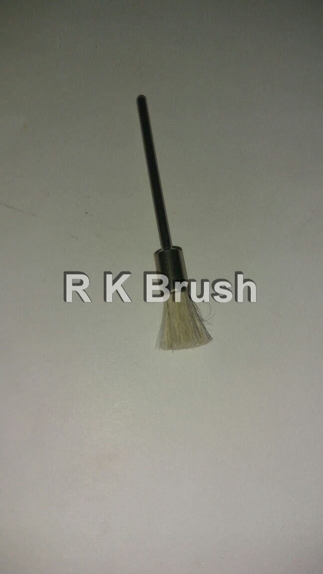 Crimped Wire End Brush With Long Handle